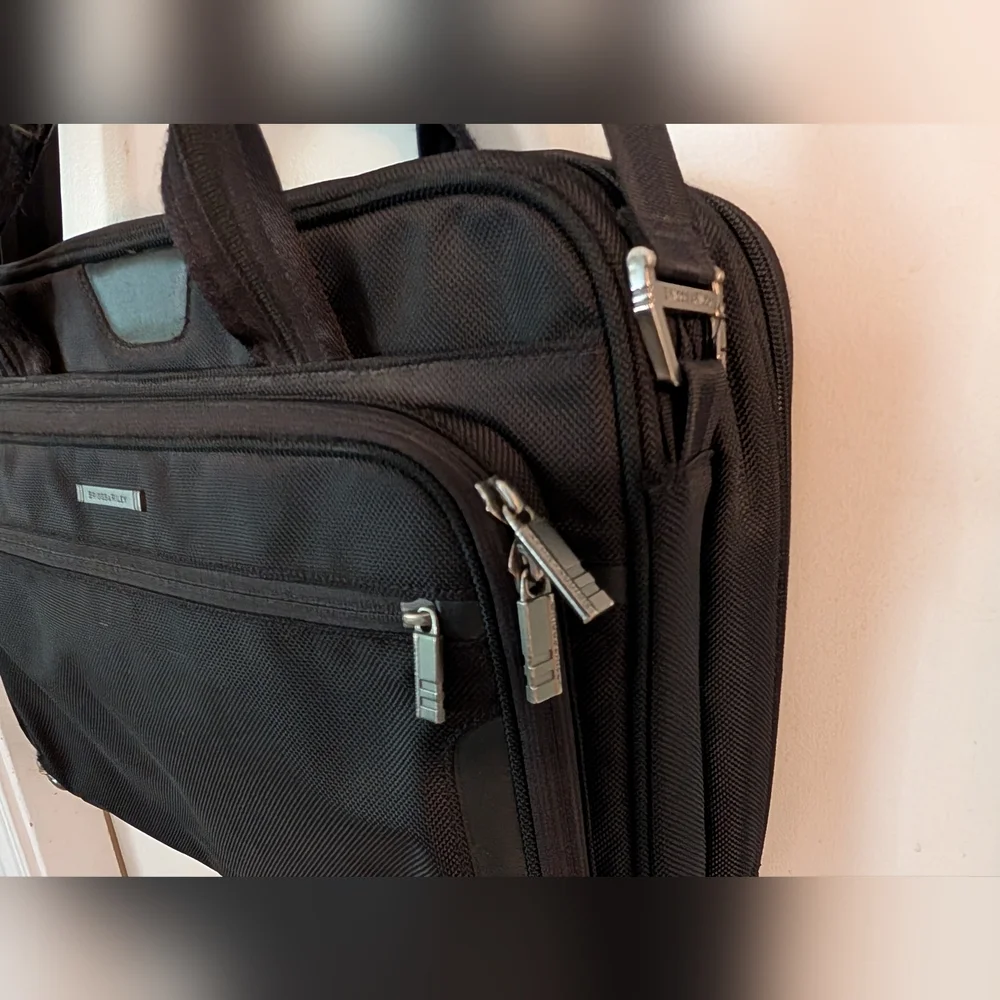 Briggs & Riley Black Expandable Laptop Briefcase Bag